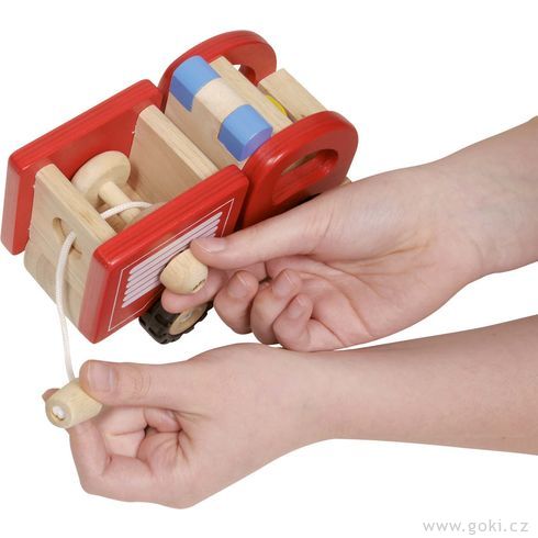 Autíčko – hasiči, dřevěná hračka pro kluky - Goki